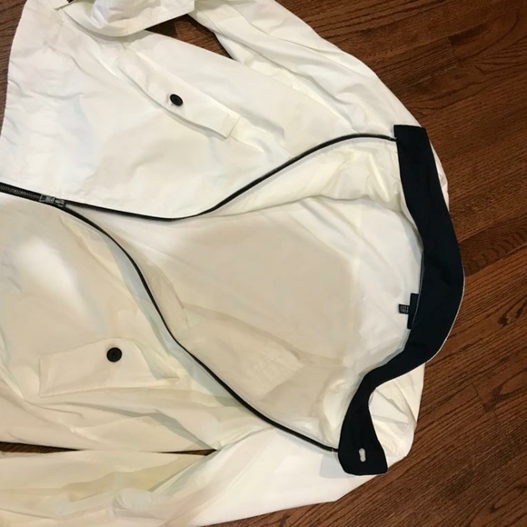White Nautica wind breaker, basically new!! - Picture 2 of 7